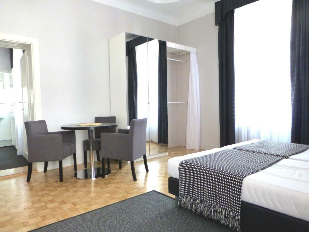 7 Rooms Mtp Poznań Exteriör bild